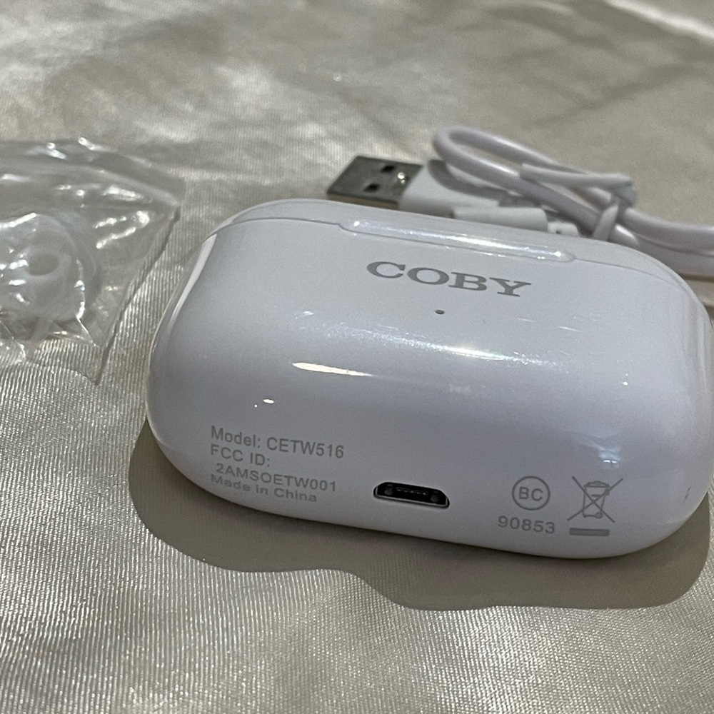 Coby Wireless Earbuds - Picture 3 of 4